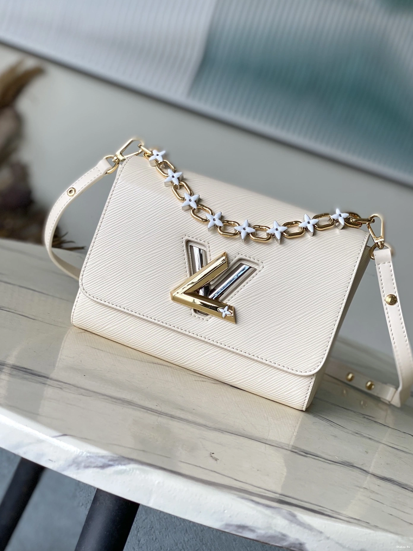 VUITTON LOUIS TWIST MM-23*17*9.5CM 0725